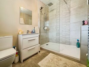 Downstairs Shower Room- click for photo gallery
